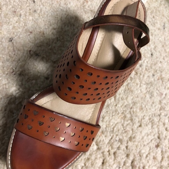 Wedge Platforms - Picture 2 of 4